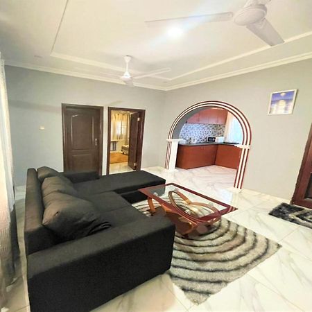 شقة أكرا  في Detouz Lodging المظهر الخارجي الصورة